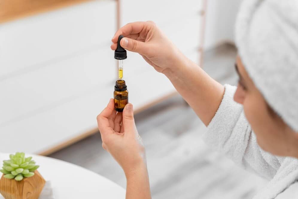 CBD Oil and Blue Light Exposure: Protecting Your Skin and Eyes